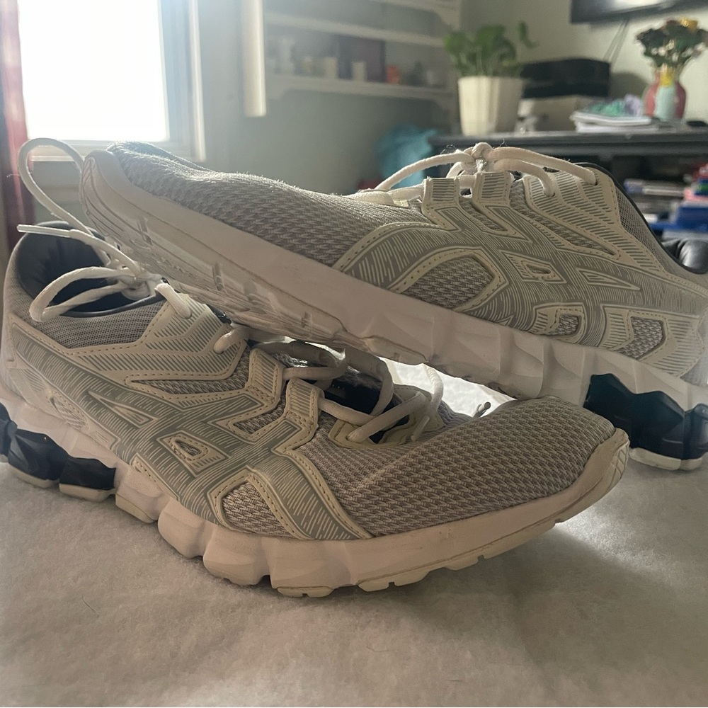 Men’s ASICS Quantum Gel 90 Sneakers size 9.5